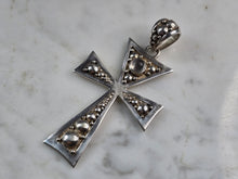 Load image into Gallery viewer, Womens Sterling Silver Religious Brutalist Modernist Cross Pendant 16.7g E5545