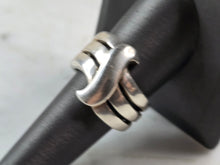 Load image into Gallery viewer, Womens Vintage Estate Sterling Silver Modernist Ring 8.5g E5560