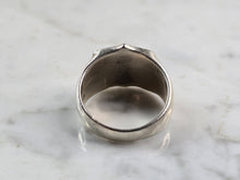 Load image into Gallery viewer, Vintage Estate Sterling Silver Cross Crest Ring 8.4g E5562