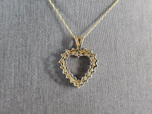 Load image into Gallery viewer, Womens Vintage Estate 10k Gold Diamond Heart Pendant Necklace  2.7g  E5570