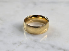 Load image into Gallery viewer, Womens Vintage Estate 14K Gold Wedding Band Ring 7.3g E5581