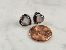 Load image into Gallery viewer, Womens Vintage Estate Sterling Silver MOP Heart Stud Earrings 3.3g E5592