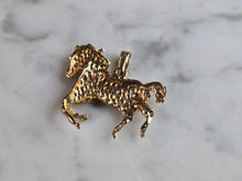 Load image into Gallery viewer, Womens Vintage Estate 14K Yellow Gold Horse Pendant 3.0g E5650