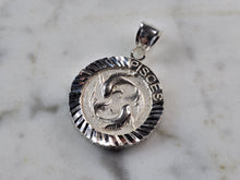 Load image into Gallery viewer, Womens Vintage Estate Sterling Silver Zodiac Pisces Pendant 3.5g E5686