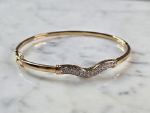 Load image into Gallery viewer, Womens Vintage Estate 18k Yellow Gold Diamond Bangle Bracelet 14.9g E5702