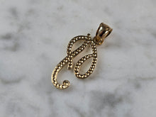 Load image into Gallery viewer, Womens Vintage Estate 14k Gold Initial "P" Pendant 1.2g E5714