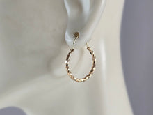 Load image into Gallery viewer, Pr Womens Vintage Estate 14K Yellow Gold Twisted Hoop Earrings 1.0g E5719