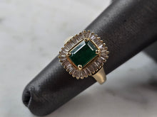 Load image into Gallery viewer, Womens Vintage Estate 14K Yellow Gold Emerald Diamond Ring  3.8g E5727
