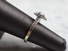 Load image into Gallery viewer, Womens Vintage Estate 14K White Gold Pear Shaped Diamond Ring 2.8g E5730