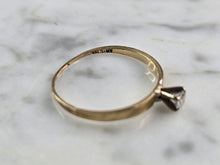 Load image into Gallery viewer, Womens Vintage Estate 14K Yellow Gold Magic Glo Diamond Ring Set 2.8g E5733