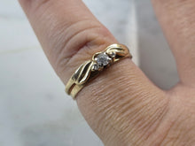 Load image into Gallery viewer, Womens Vintage Estate 14K Yellow Gold Magic Glo Diamond Ring Set 2.8g E5733