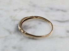 Load image into Gallery viewer, Womens Vintage Estate 14K Yellow Gold Diamond Ring, 0.9g E5734