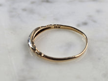 Load image into Gallery viewer, Womens Vintage Estate 14K Yellow Gold Diamond Ring, 0.9g E5734