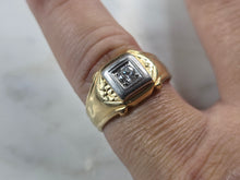 Load image into Gallery viewer, Mens Vintage Estate 14K Yellow Gold Diamond Ring 4.4g  E5740