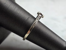 Load image into Gallery viewer, Womens Vintage Estate 10K White Gold Diamond Ring, 2.1g E5744