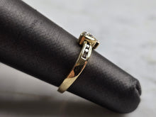 Load image into Gallery viewer, Womens Vintage Estate 10K Gold Diamond Heart Ring 2.3g E5746