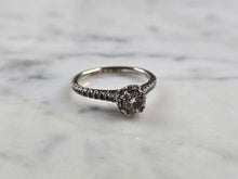 Load image into Gallery viewer, Womens Estate 14k White Gold Lab Diamond Ring 2.6g #E5756