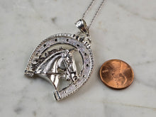 Load image into Gallery viewer, Women Vintage Sterling Silver Lucky Horseshoe Pendant Necklace 11.1g E5761