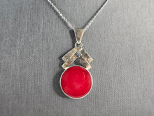Load image into Gallery viewer, Womens Vintage Estate Sterling Silver Modernist Pendant Necklace 4.6g E5767