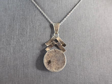 Load image into Gallery viewer, Womens Vintage Estate Sterling Silver Modernist Pendant Necklace 4.6g E5767