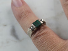 Load image into Gallery viewer, Womens Vintage Estate Sterling Silver Modernist Malachite Ring 3.3g E5785