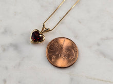 Load image into Gallery viewer, Womens Vintage Estate 14K Gold Necklace w/ Garnet Heart Pendant 2.3g #E5796