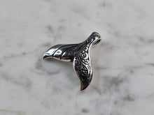 Load image into Gallery viewer, Womens Sterling Silver Modernist Whale Tail Pendant 8.2g E5806