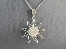 Load image into Gallery viewer, Womens Vintage Estate Sterling Silver Turquoise Sun Pendant Necklace 5.4g E5830