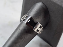 Load image into Gallery viewer, Mens Sterling Silver Modernist Onyx Fleur De Lis Ring 4.4g E5836