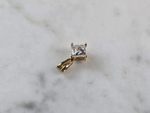 Load image into Gallery viewer, Womens Vintage Estate 14K Gold Diamond Pendant 0.5g #E5854