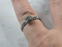 Load image into Gallery viewer, Womens Vintage Estate 10K White Gold Diamond Ring Set, 2.8g E5857