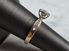 Load image into Gallery viewer, Womens Vintage Estate 14k Yellow Gold Diamond Keepsake Ring 4.1g E5863