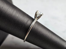 Load image into Gallery viewer, Womens Vintage Estate 14K White Gold Diamond Engagement Ring, 2.0g E5866