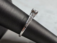 Load image into Gallery viewer, Womens Vintage Estate 14K White Gold Diamond Ring, 3.5g E5871