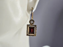 Load image into Gallery viewer, Womens Estate Sterling Silver Modernist Gold Tone Garnet Earrings 3.9g E5894