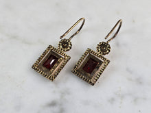 Load image into Gallery viewer, Womens Estate Sterling Silver Modernist Gold Tone Garnet Earrings 3.9g E5894