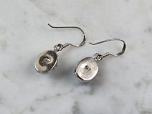 Load image into Gallery viewer, Womens Vintage Estate Sterling Silver Turquoise Earrings 2.9g E5899