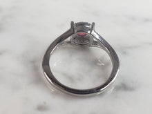 Load image into Gallery viewer, Womens Vintage Estate Sterling Silver Pink Opal Stone Ring 2.4g E5903