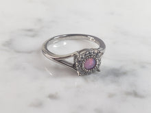 Load image into Gallery viewer, Womens Vintage Estate Sterling Silver Pink Opal Stone Ring 2.4g E5903