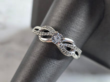 Load image into Gallery viewer, Womens Vintage Estate 10K White Gold Ring Diamond Ring, 3.1g, E6019