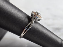 Load image into Gallery viewer, Womens Vintage Estate 10K White Gold Modernist Diamond Ring, 2.8g, E6020