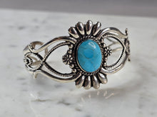 Load image into Gallery viewer, Womens Vintage Sterling Silver Southwestern Turquoise Cuff Bracelet 21.8g E603