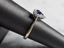 Load image into Gallery viewer, Womens Vintage Estate 14K White Gold Diamond Sapphire Heart Ring 3.3g E6048