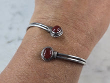 Load image into Gallery viewer, Womens Vintage Sterling Silver Southwestern Carnelian Cuff Bracelet 14.6g E604