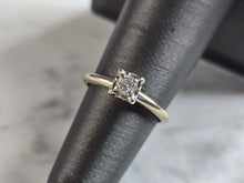 Load image into Gallery viewer, Womens Vintage Estate 14k White Gold Diamond Engagement Ring 2.0g #E6076