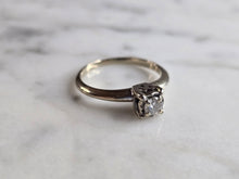 Load image into Gallery viewer, Womens Vintage Estate 14k White Gold Diamond Engagement Ring 2.0g #E6076