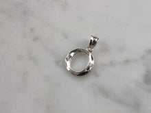 Load image into Gallery viewer, Womens Sterling Silver Initial Letter " O " Pendant 0.3g E6082