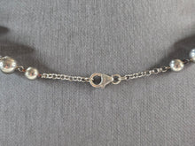 Load image into Gallery viewer, Womens Vintage Sterling Silver Natural Emerald Beaded Necklace 52.5g E6100