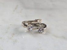 Load image into Gallery viewer, Pr Womens Vintage Estate Sterling Silver CZ Earrings 1.7g #E6108