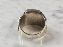 Load image into Gallery viewer, Mens Vintage Estate Sterling Silver Southwestern Turquoise Ring 12.4g E610